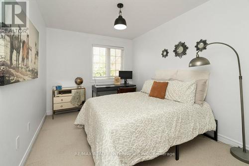 119 - 1035 Victoria Road S, Guelph (Village), ON - Indoor Photo Showing Bedroom