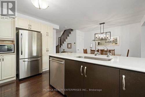 119 - 1035 Victoria Road S, Guelph, ON - Indoor Photo Showing Kitchen