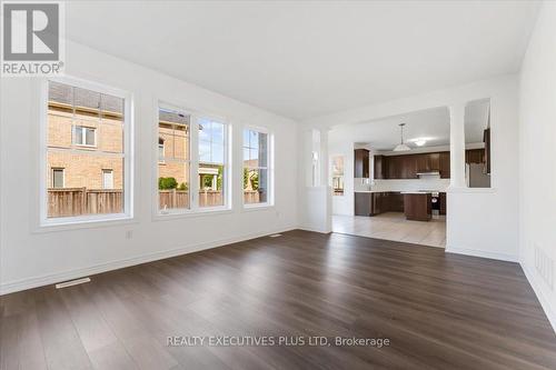 9175 White Oak Avenue, Niagara Falls (Chippawa), ON - Indoor Photo Showing Other Room