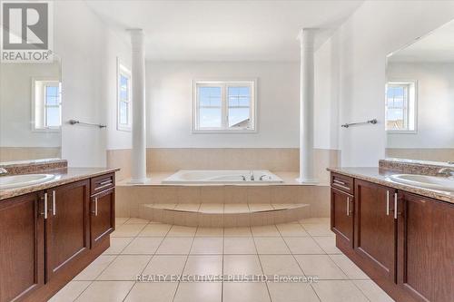 9175 White Oak Avenue, Niagara Falls (Chippawa), ON - Indoor Photo Showing Bathroom