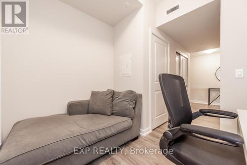 717 - 121 Highway 8 Road, Hamilton, ON - Indoor Photo Showing Bedroom