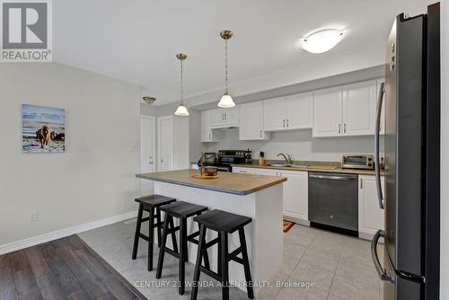 792 Broadway Boulevard, Peterborough (Northcrest), ON - Indoor Photo Showing Kitchen With Double Sink