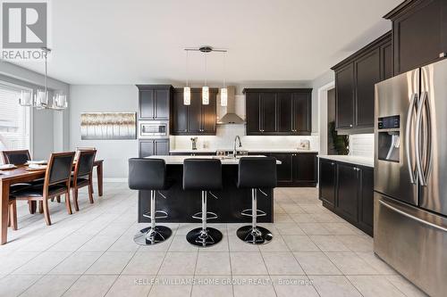 357 Col. Phillips Drive, Shelburne, ON - Indoor Photo Showing Kitchen With Upgraded Kitchen