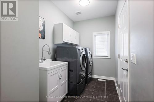 357 Col. Phillips Drive, Shelburne, ON - Indoor Photo Showing Laundry Room