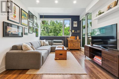 312 - 25 Ritchie Avenue, Toronto (Roncesvalles), ON - Indoor Photo Showing Living Room