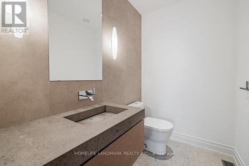 4 Royal Oak Drive, Toronto (Bridle Path-Sunnybrook-York Mills), ON - Indoor Photo Showing Bathroom