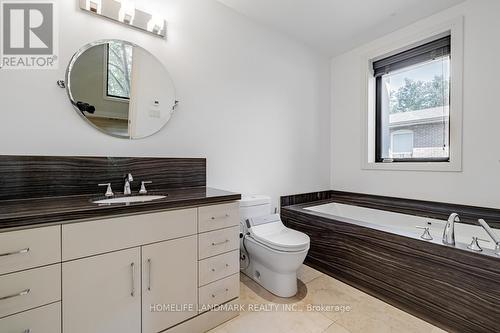 4 Royal Oak Drive, Toronto (Bridle Path-Sunnybrook-York Mills), ON - Indoor Photo Showing Bathroom