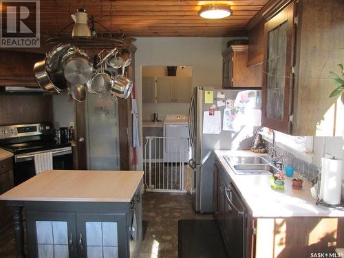 701 Pine Drive, Tobin Lake, SK - Indoor Photo Showing Kitchen With Double Sink