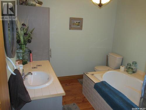 701 Pine Drive, Tobin Lake, SK - Indoor Photo Showing Bathroom