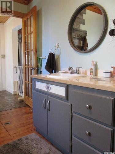 701 Pine Drive, Tobin Lake, SK - Indoor Photo Showing Bathroom