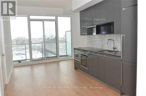 909 - 115 Mcmahon Drive, Toronto (Bayview Village), ON - Indoor Photo Showing Kitchen With Upgraded Kitchen