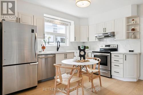 212 Mcintosh Street, Toronto (Birchcliffe-Cliffside), ON - Indoor Photo Showing Kitchen