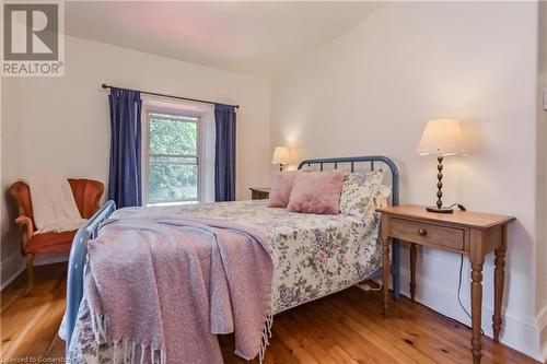 380 Garafraxa Street W, Fergus, ON - Indoor Photo Showing Bedroom