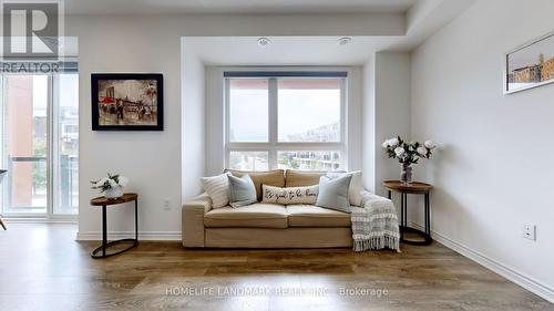 20 Adam Sellers Street, Markham (Cornell), ON - Indoor Photo Showing Living Room