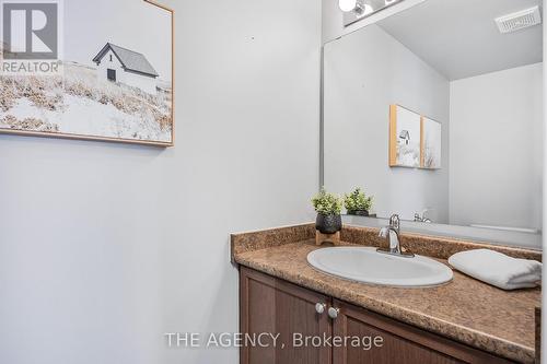 1230 Lowrie Street, Innisfil (Alcona), ON - Indoor Photo Showing Bathroom