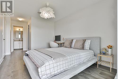 910 - 273 South Park Road, Markham (Commerce Valley), ON - Indoor Photo Showing Bedroom