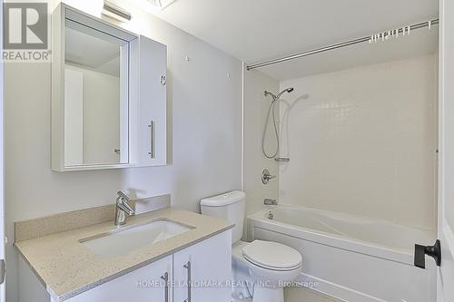 910 - 273 South Park Road, Markham, ON - Indoor Photo Showing Bathroom