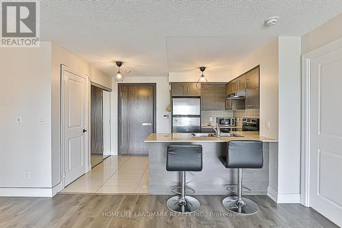 910 - 273 South Park Road, Markham, ON - Indoor Photo Showing Kitchen