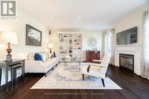 580 Snider Terrace, Milton, ON - Indoor Photo Showing Living Room With Fireplace