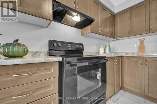 80 Donlamont Circle, Brampton (Northwest Brampton), ON - Indoor Photo Showing Kitchen