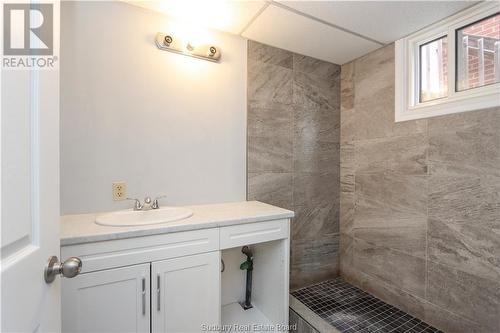 350 Dupont Street, Sudbury, ON - Indoor Photo Showing Bathroom