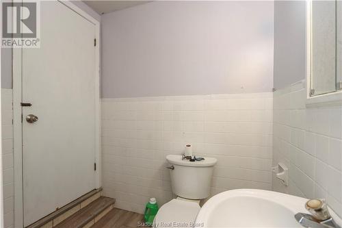 350 Dupont Street, Sudbury, ON - Indoor Photo Showing Bathroom