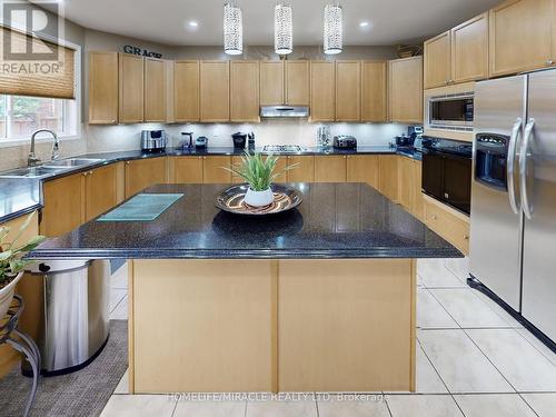 12 Bonavista Drive, Brampton, ON - Indoor Photo Showing Kitchen With Double Sink