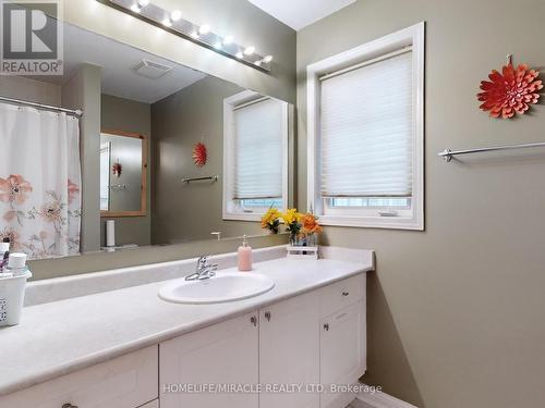 12 Bonavista Drive, Brampton (Credit Valley), ON - Indoor Photo Showing Bathroom