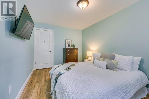 2362 Sinclair Circle, Burlington (Brant Hills), ON - Indoor Photo Showing Bedroom