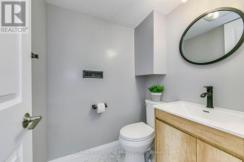 2362 Sinclair Circle, Burlington (Brant Hills), ON - Indoor Photo Showing Bathroom