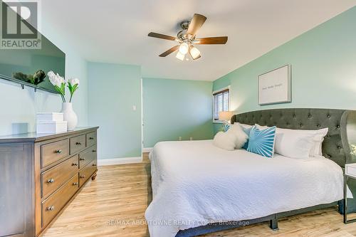 2362 Sinclair Circle, Burlington (Brant Hills), ON - Indoor Photo Showing Bedroom