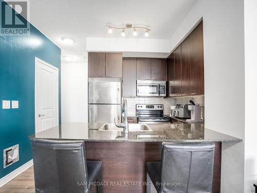 1111 - 385 Prince Of Wales Drive, Mississauga, ON - Indoor Photo Showing Kitchen With Stainless Steel Kitchen