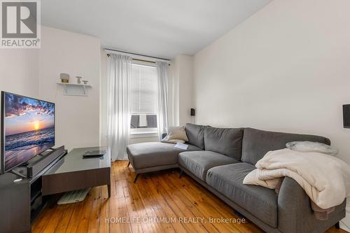 311-313 Main Street W, Hamilton, ON - Indoor Photo Showing Living Room