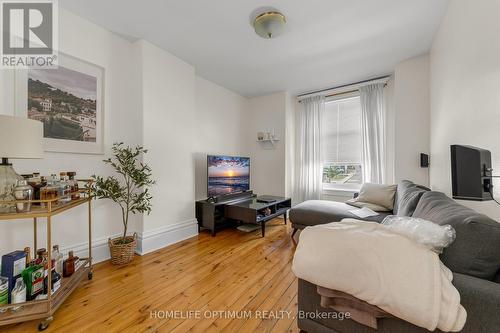 311-313 Main Street W, Hamilton, ON - Indoor Photo Showing Living Room