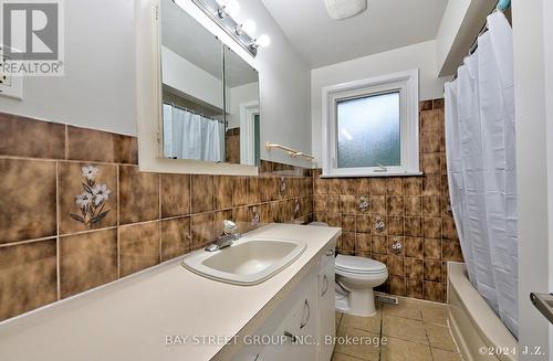 90 Banmoor Boulevard, Toronto (Woburn), ON - Indoor Photo Showing Bathroom