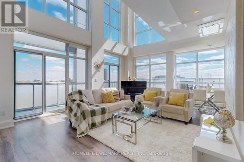 706 - 8763 Bayview Avenue, Richmond Hill, ON - Indoor Photo Showing Living Room