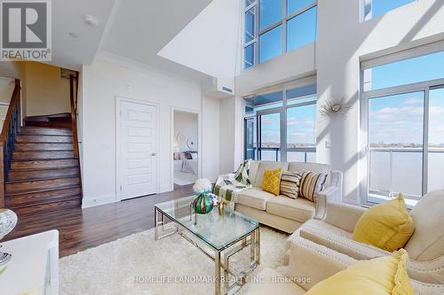 706 - 8763 Bayview Avenue, Richmond Hill, ON - Indoor Photo Showing Living Room