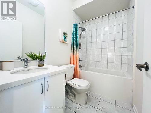 529 Marc Santi Boulevard, Vaughan, ON - Indoor Photo Showing Bathroom