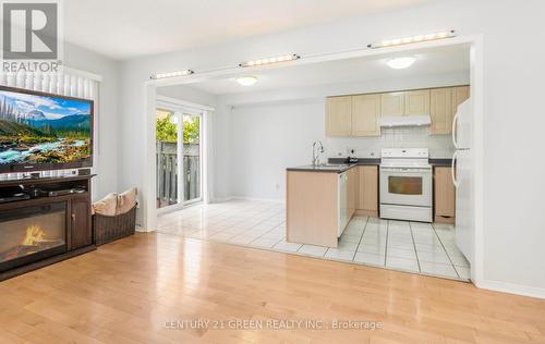 5 Tanglemere Crescent, Brampton, ON - Indoor Photo Showing Kitchen