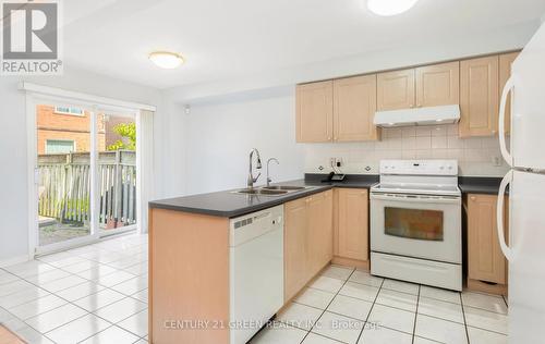 5 Tanglemere Crescent, Brampton, ON - Indoor Photo Showing Kitchen With Double Sink