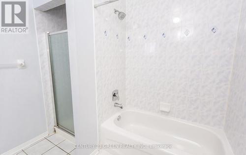 5 Tanglemere Crescent, Brampton, ON - Indoor Photo Showing Bathroom