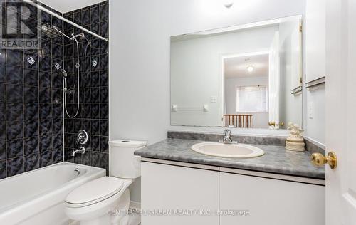 5 Tanglemere Crescent, Brampton, ON - Indoor Photo Showing Bathroom