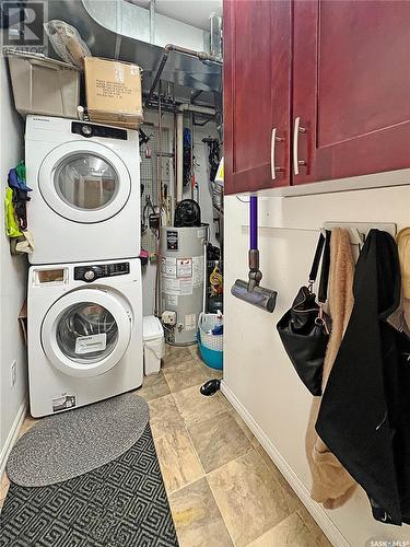 5 211 20Th Street W, Prince Albert, SK - Indoor Photo Showing Laundry Room