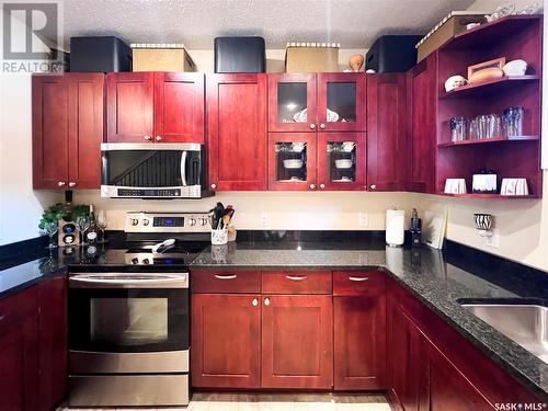 5 211 20Th Street W, Prince Albert, SK - Indoor Photo Showing Kitchen