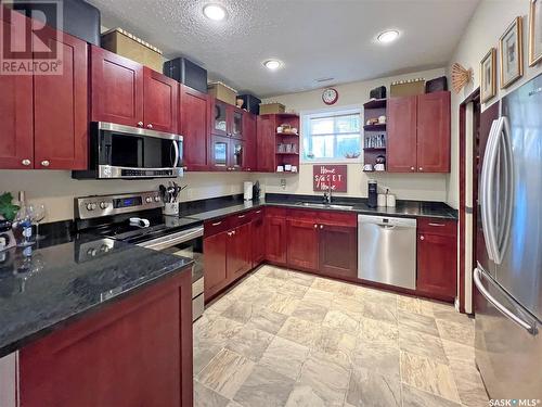 5 211 20Th Street W, Prince Albert, SK - Indoor Photo Showing Kitchen With Stainless Steel Kitchen