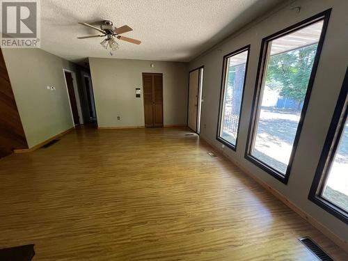 7286 12Th Street, Grand Forks, BC - Indoor Photo Showing Other Room