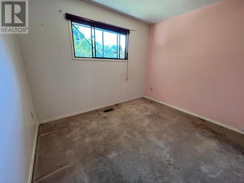 7286 12Th Street, Grand Forks, BC - Indoor Photo Showing Other Room