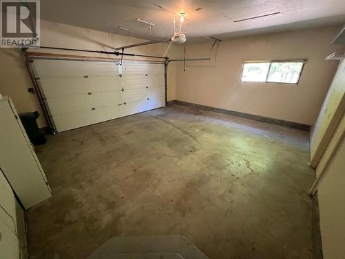 7286 12Th Street, Grand Forks, BC - Indoor Photo Showing Garage