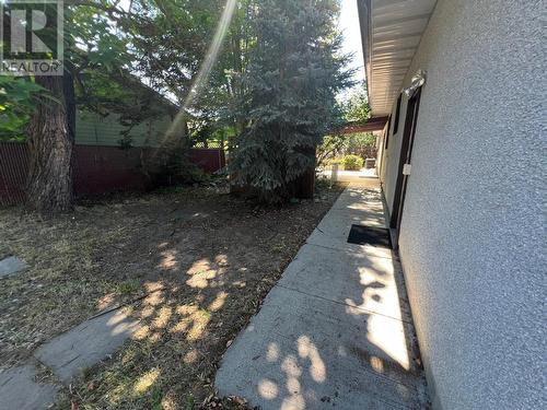 7286 12Th Street, Grand Forks, BC - Outdoor