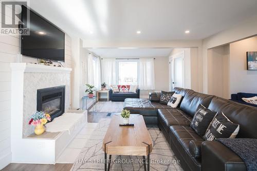 69 Lillian Place, Fort Erie, ON - Indoor Photo Showing Living Room With Fireplace